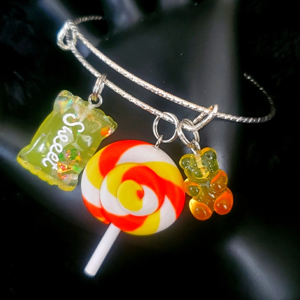 Charm bracelet